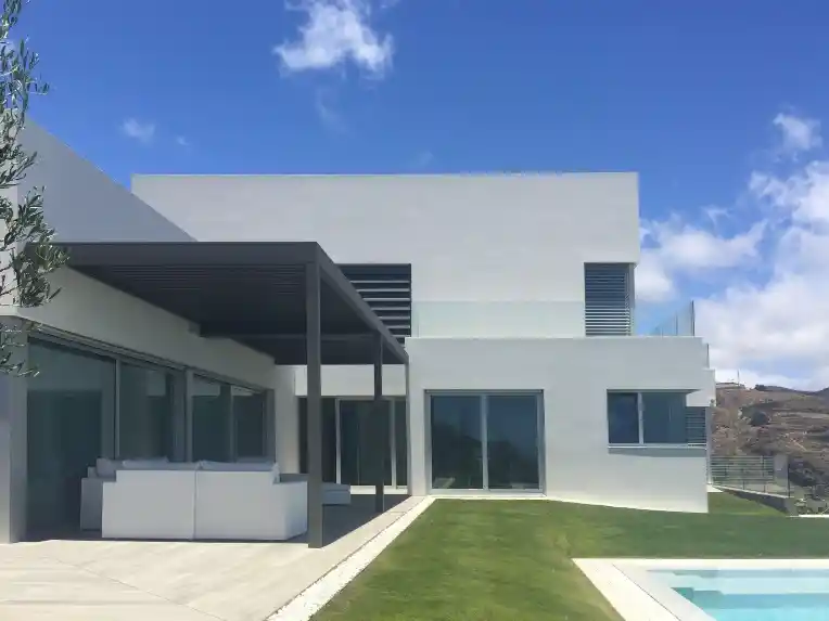 03c3c6a3-0987-46a4-901f-2786e5b534b7